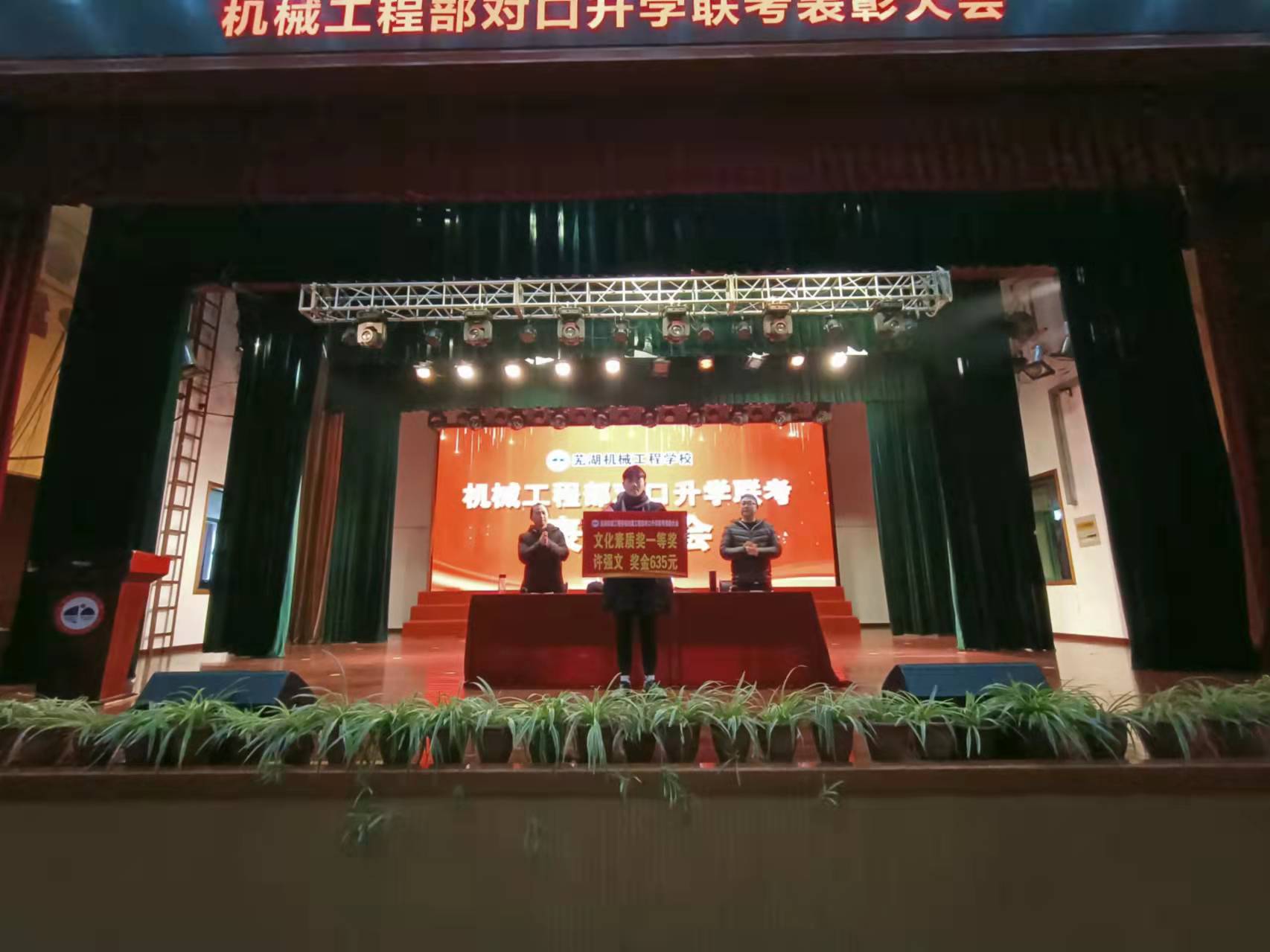 bb9f0c1ec583df032f89b7f757fdc0f.jpg bb9f0c1ec583df032f89b7f757fdc0f.jpg