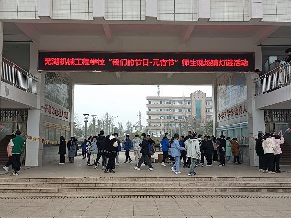 149899E2B577E0214E25D54B1F0F959D.jpg