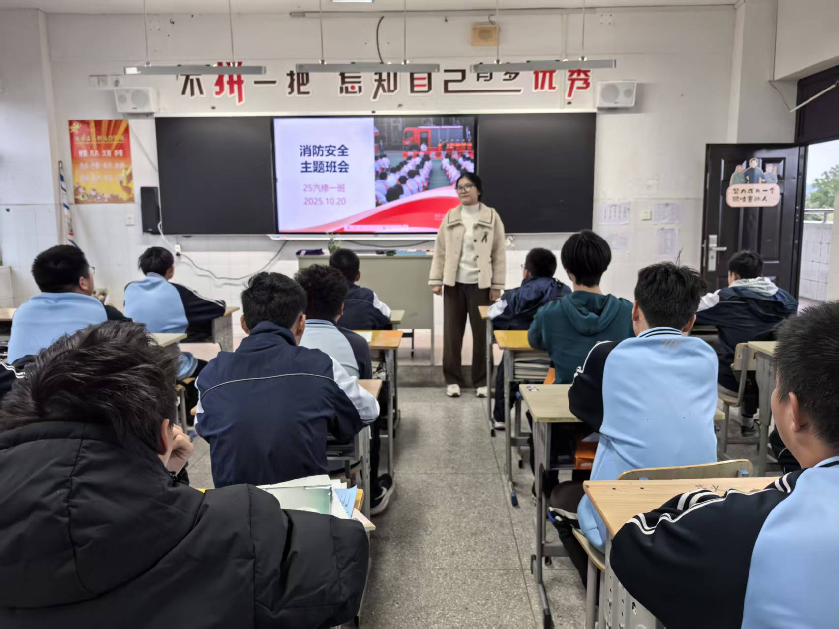 水琪君.jpg 水琪君.jpg