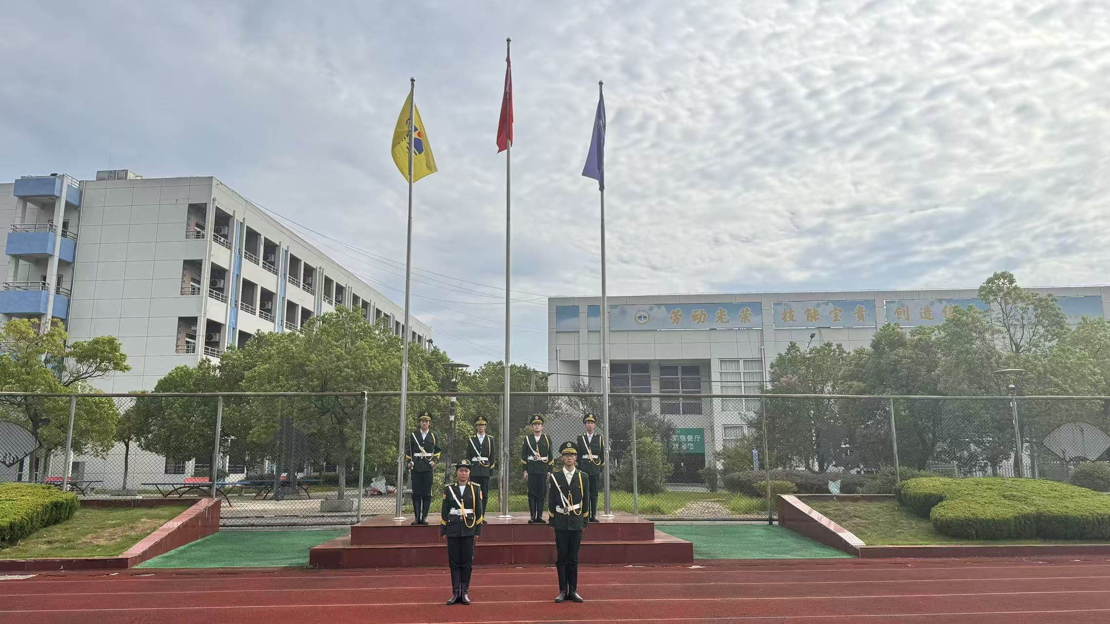 6b14e42bf1843121714853bdbc0ba75f.jpg 6b14e42bf1843121714853bdbc0ba75f.jpg