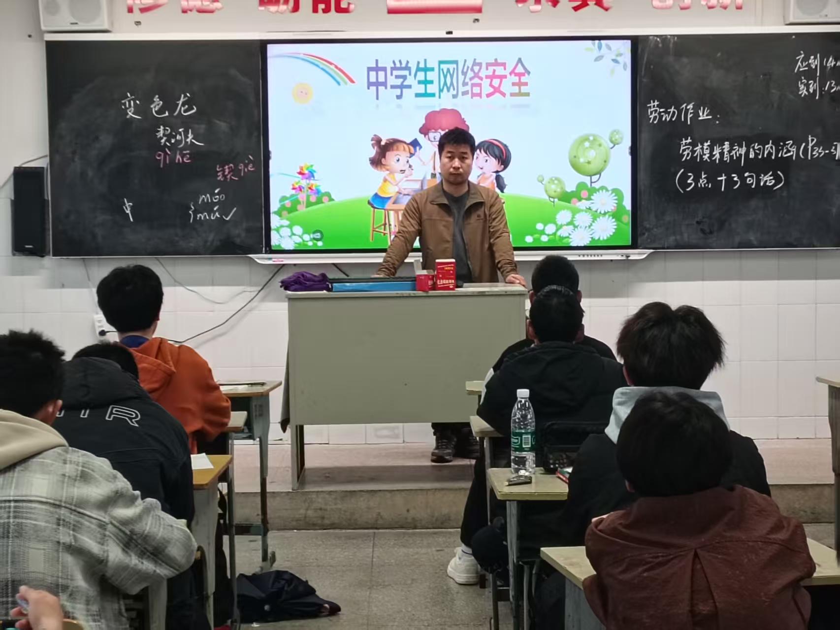 汤永璐.jpg 汤永璐.jpg