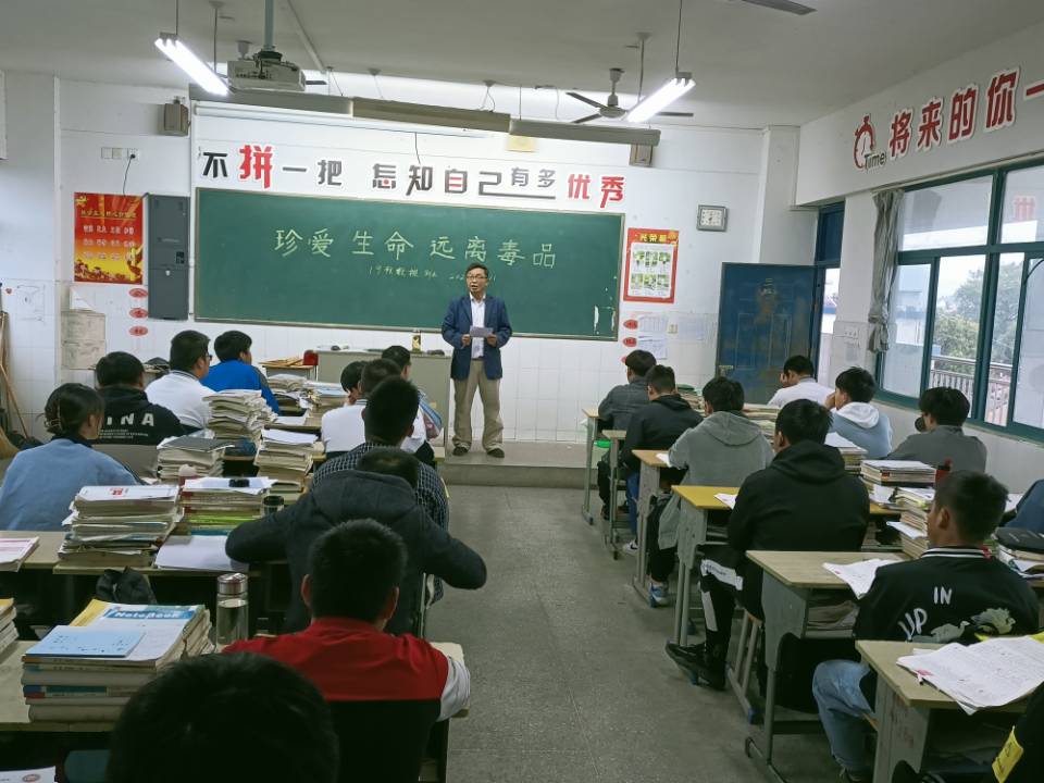 严子春.jpg