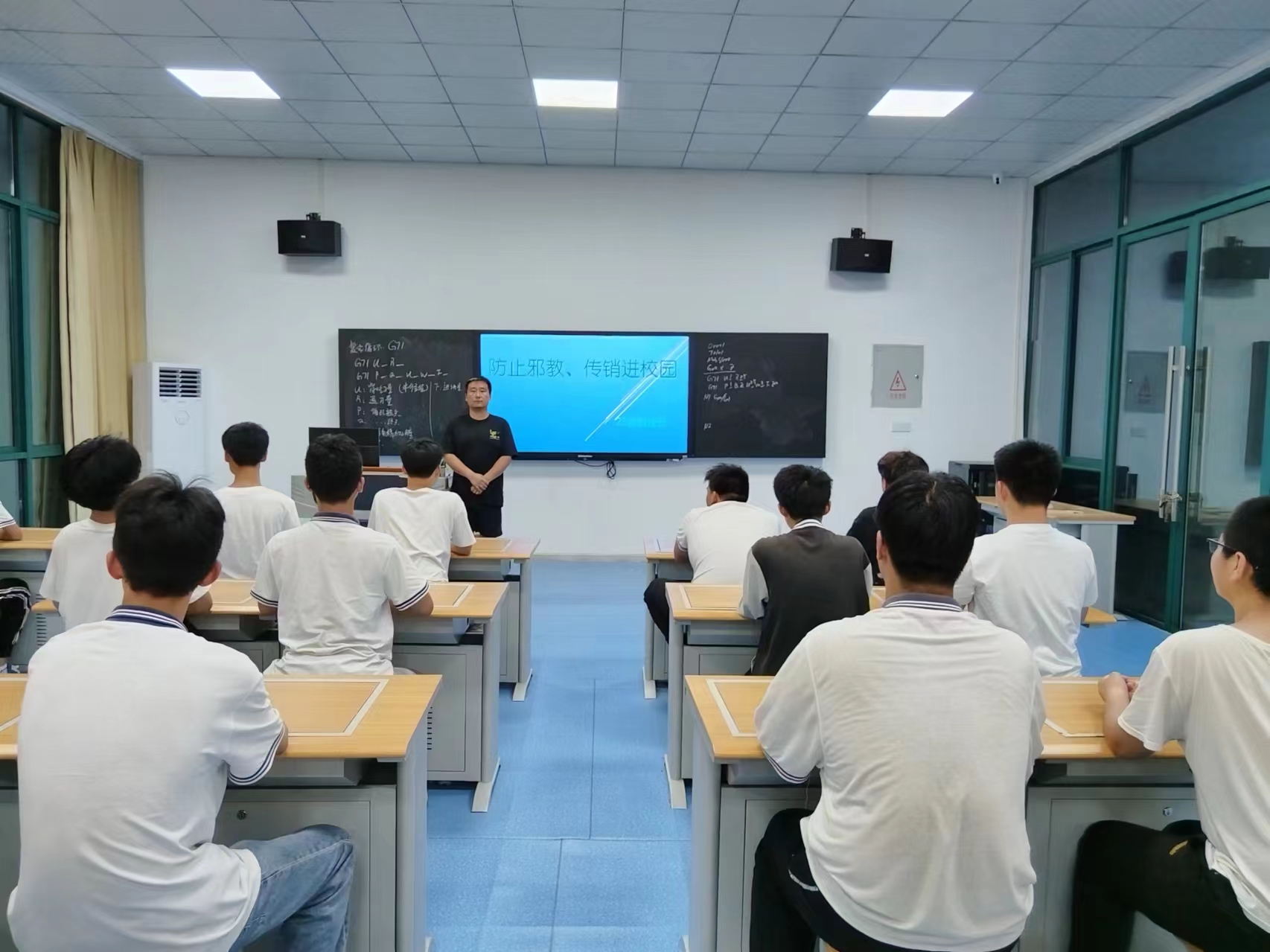 戴季鹏.jpg 戴季鹏.jpg