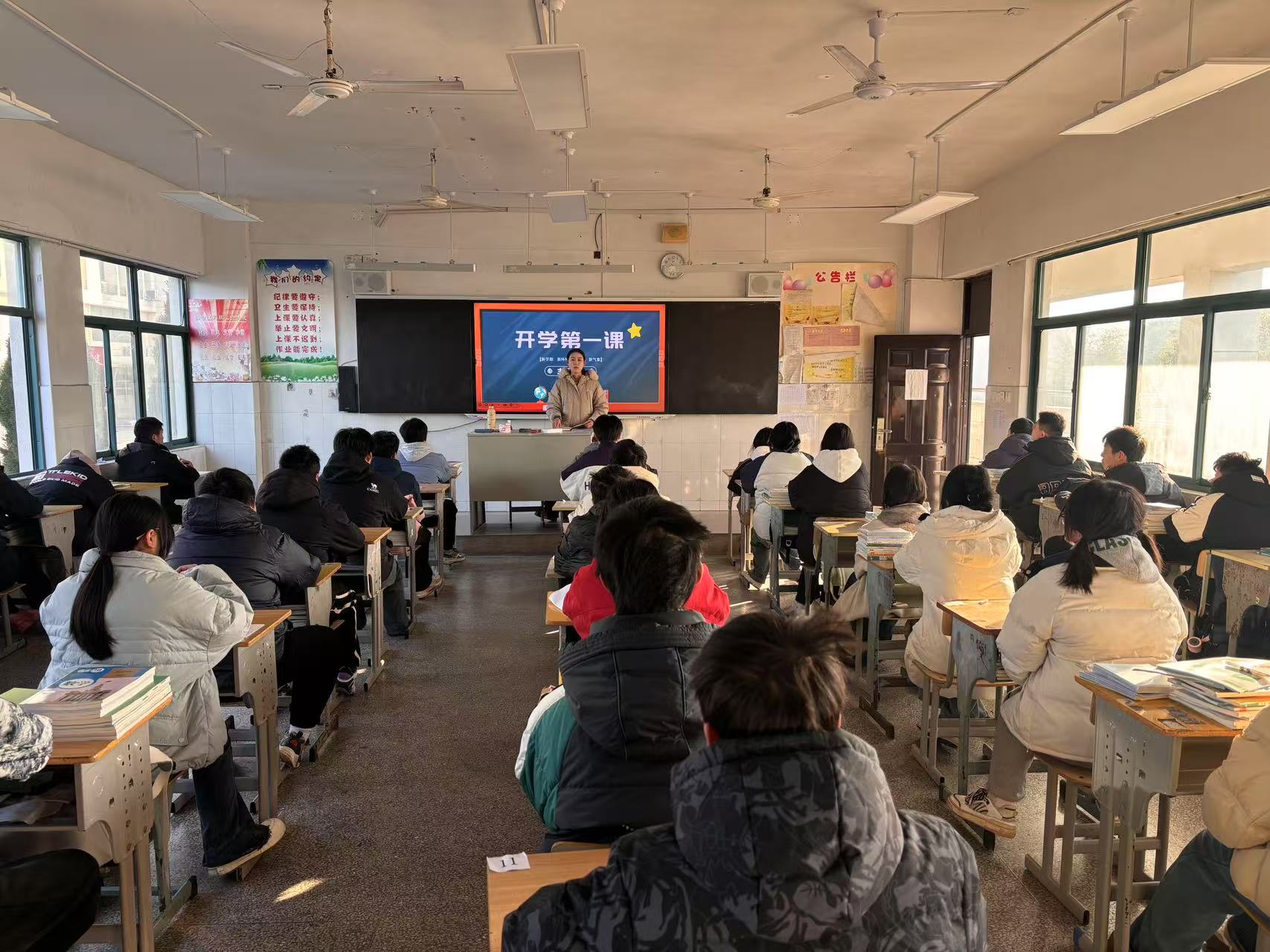 周远.jpg 周远.jpg